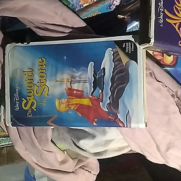 VHS The Sword the Stone - Picture 2 of 2